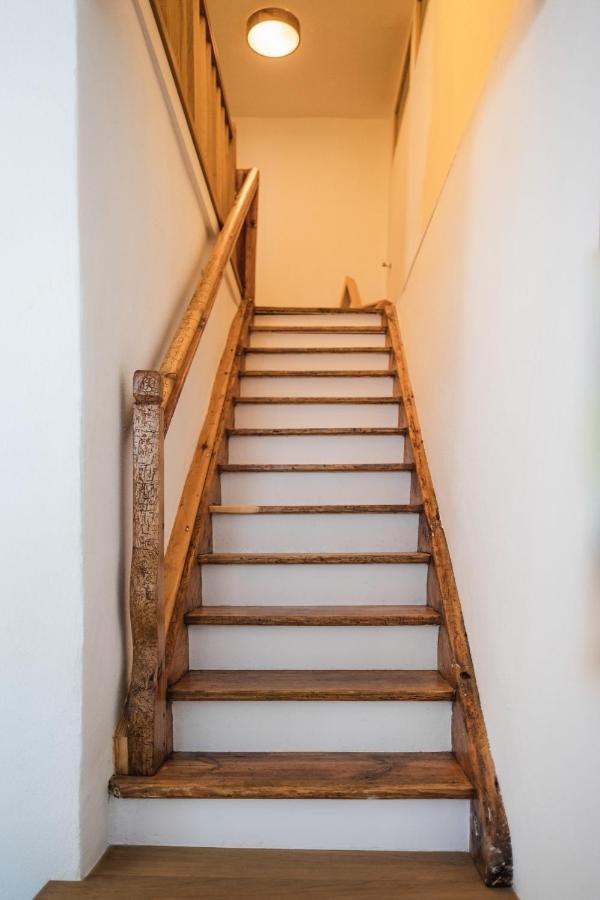 Gehobenes Ambiente In Historischer Wohnung Вальтинг Экстерьер фото